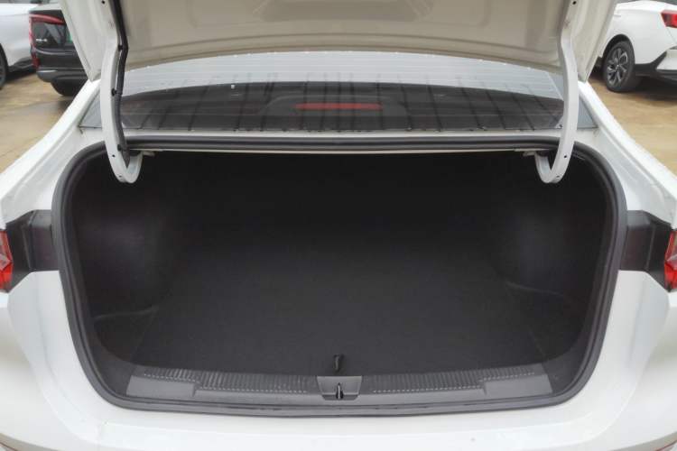 Used Roewe i5 2023 1.5L CVT Luxury Edition