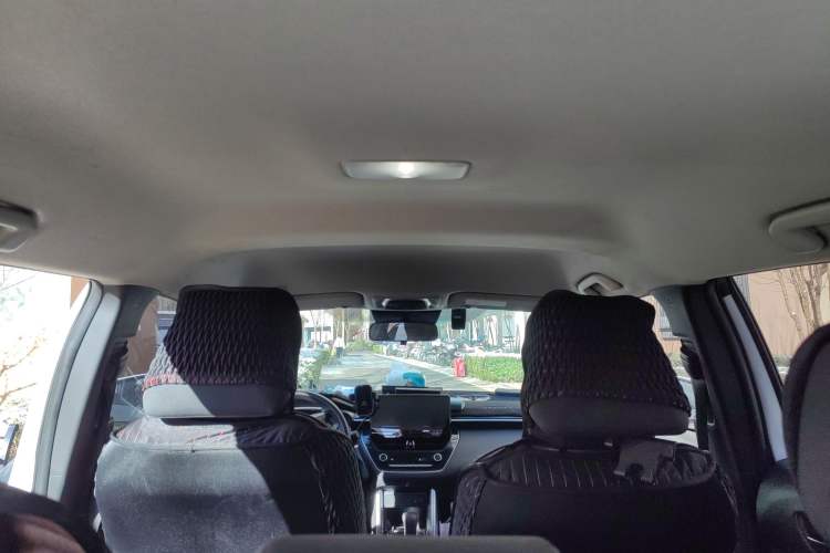 Used Toyota Corolla Cross 2024 2.0L Smart Electric Hybrid Dual-Engine Pioneer Edition
