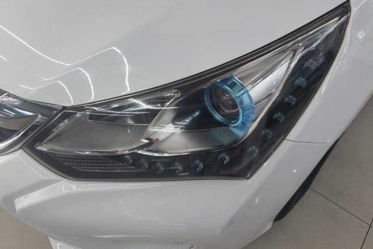 Used BYD Song 2016 Gaishi Edition 1.5TID Automatic Leading Model Left Front Headlight