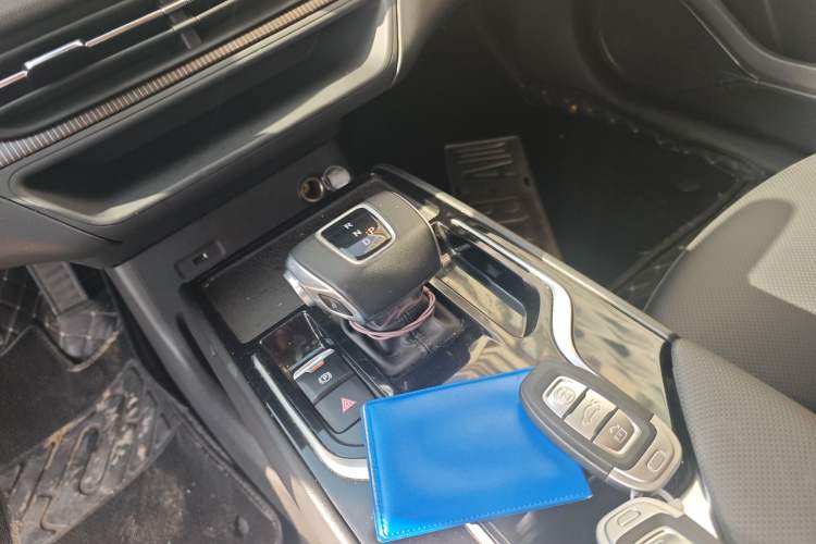 Used Hongqi E-QM5 2022 431 km Charge & Enjoy Edition
