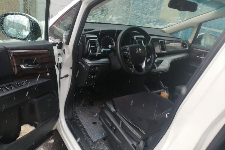 Used Honda Elysion 2016 2.4L Luxury Edition