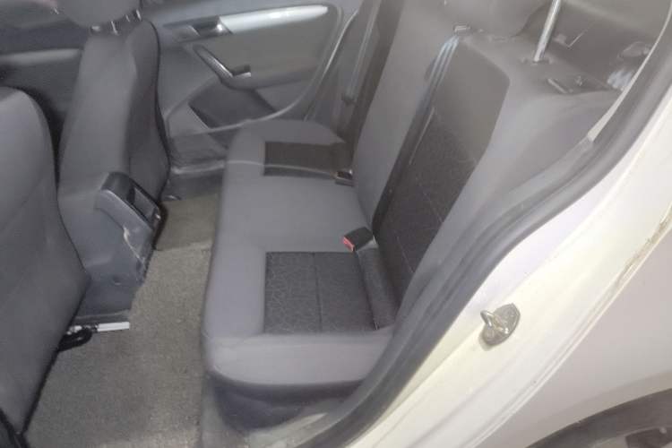 Used Volkswagen Lavida 2013 Revised Classic 1.6L Manual Fashion Edition
