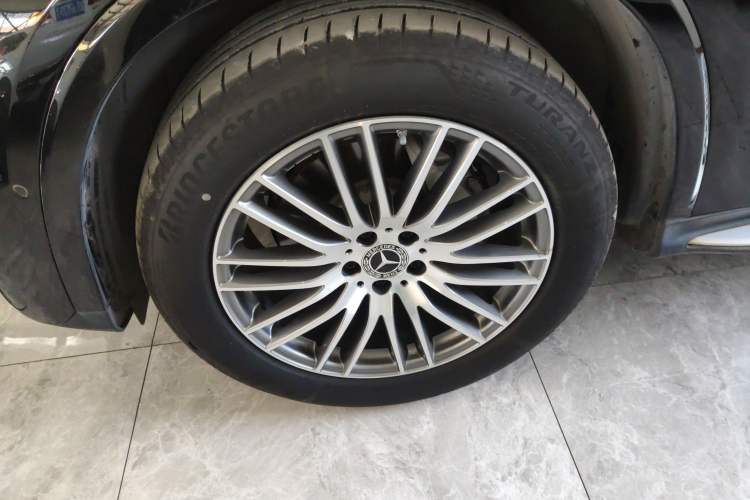 Used Mercedes-Benz GLC 2024 Refreshed GLC 300 L 4MATIC Dynamic Version 5 Seats
