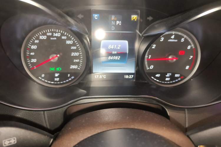 Used Mercedes-Benz GLC 2019 GLC 260 4MATIC Luxury Model
