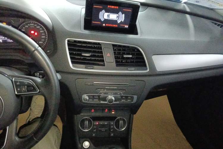 Used Audi Q3 2016 30 TFSI Fashion Model
