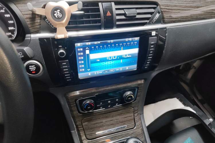 Used Zotye T600 2016 1.5T Manual Luxury Model Audio And AC Panel