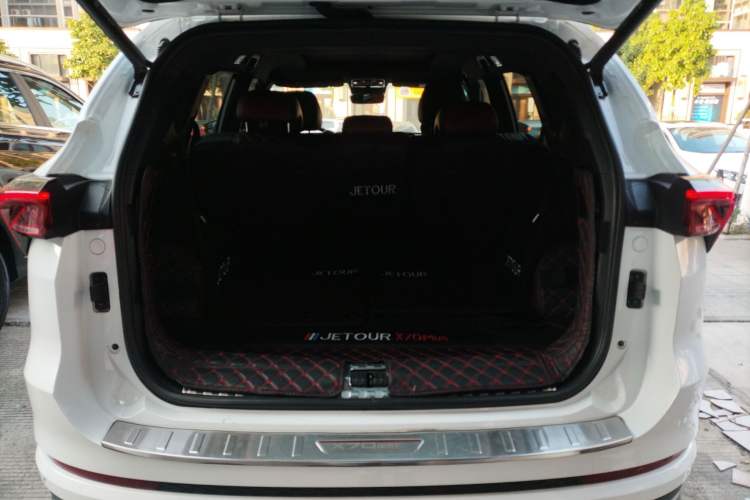 Used JETOUR X70 PLUS 2021 1.6T DCT Pro+ 7-Seater
