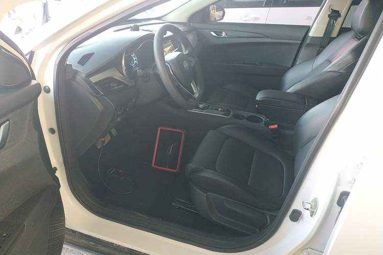 Used Changan Eado New Energy 2022 EV460 Smart Ride-Hailing Edition – Lithium Iron Phosphate