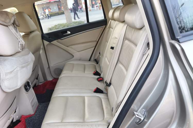 Used Volkswagen Tiguan 2013 1.8 TSI Automatic Two-Wheel Drive Comfort Edition Left Rear Seat