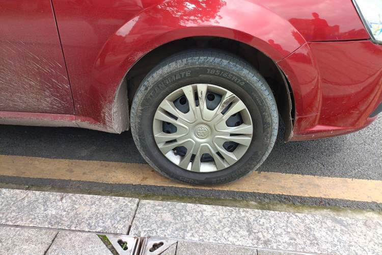 Used Buick Excelle 2013 1.5L Manual Classic Model Right Front Wheel Hub