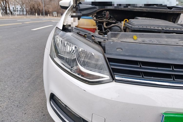 Used Volkswagen Polo 2014 1.4L Automatic Comfort Edition Right Front Headlight