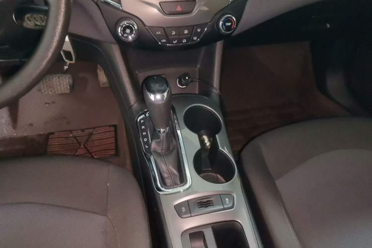 Used Chevrolet Cruze 2018 320 Automatic Pioneer Sunroof Edition
