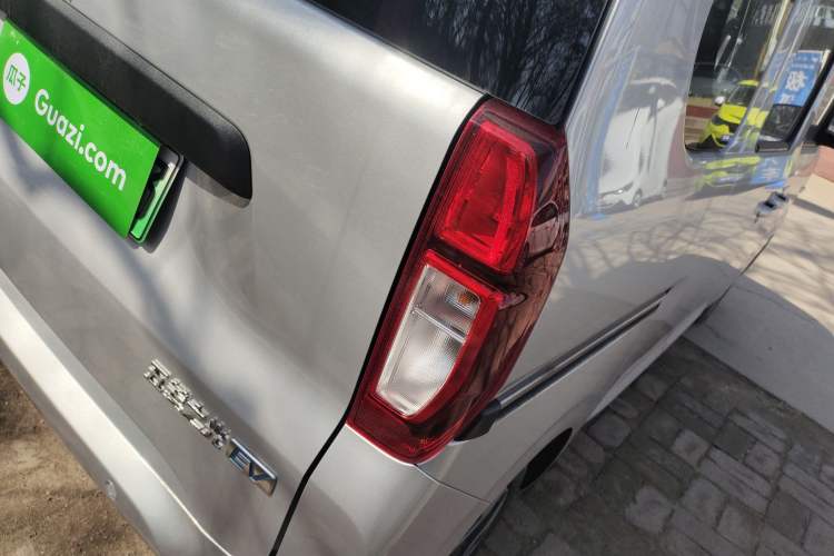 Used Wuling Zhiguang New Energy 2025 Comfort Model