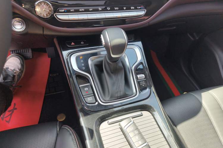 Used GAC Trumpchi M6 2023 PRO 270T DCT Luxury Edition Gear Lever