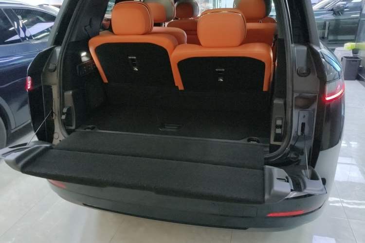 Used Lynk & Co 900 2025 1.5T Ultra
