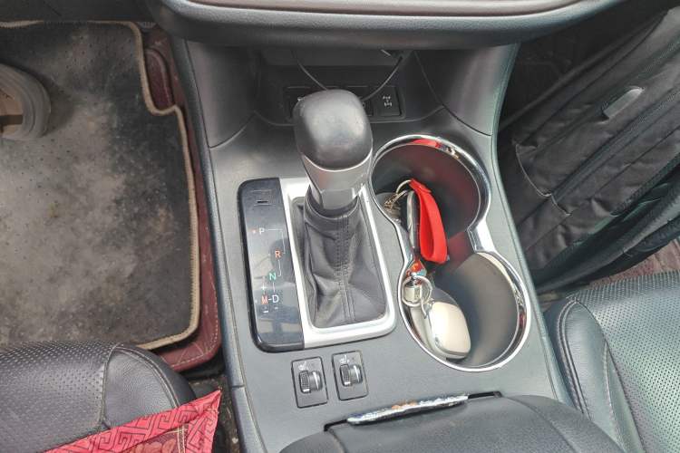 Used Toyota Highlander 2017 2.0T Four-Wheel Drive Luxury Edition 7 Seats Gear Lever