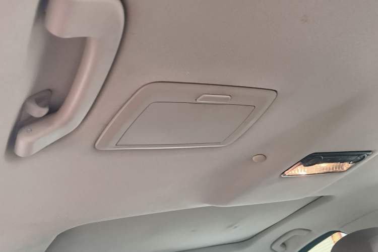 Used BMW 5 Series 2017 520Li Elegant Edition
