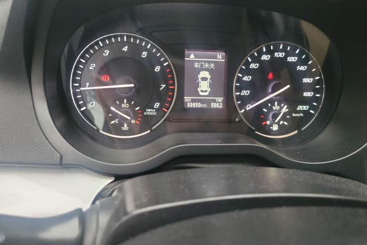 Used Great Wall C30 2016 1.5L AMT Comfort Model Odometer Close Up