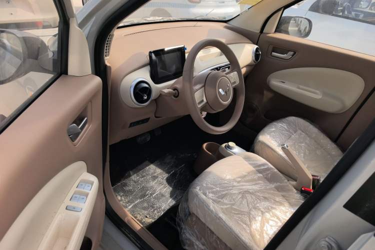 Used Wuling Hongguang MINIEV 2025 Four-Door Version Advanced Edition Driver Seat