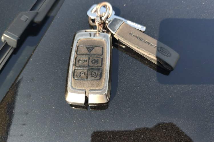 Used Land Rover Range Rover Velar 2021 P250 model
