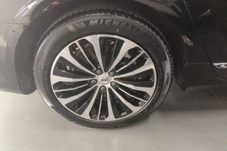 Used Volvo S90 2025 B5 Zhiyi Luxury Edition