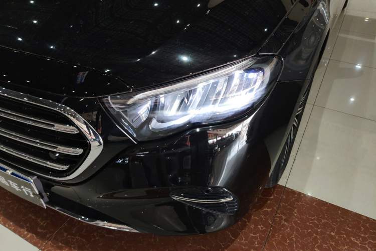 Used Mercedes-Benz E-Class 2024 E 260 L
