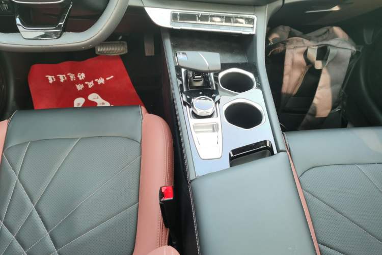 Used Changan Eado 2022 PLUS Blue Whale NE 1.4T GDI DCT Prestige Edition
