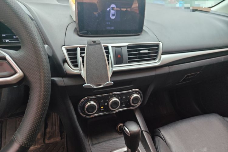 Used Mazda 3 Axela 2017 Sedan 1.5L Automatic Comfort Model Emission Standard China V
