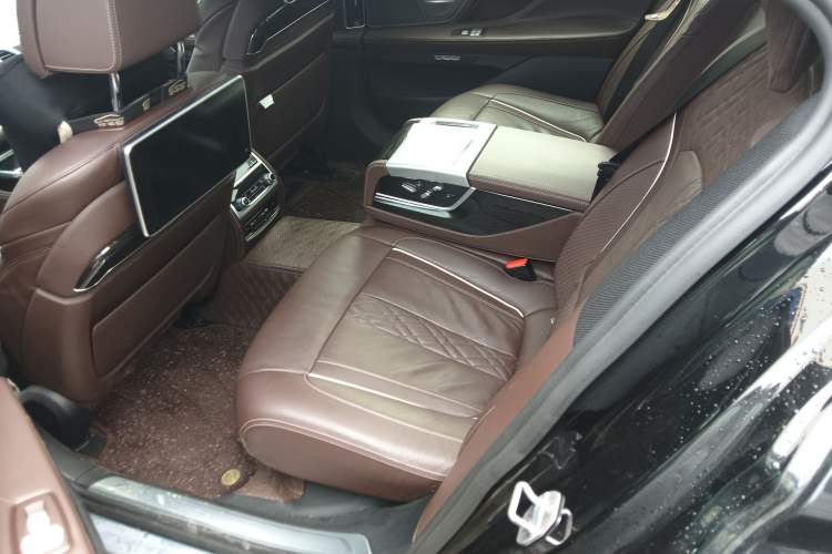 Used BMW 7 Series 2018 740Li M Sport Package Leading Model Left Rear Seat