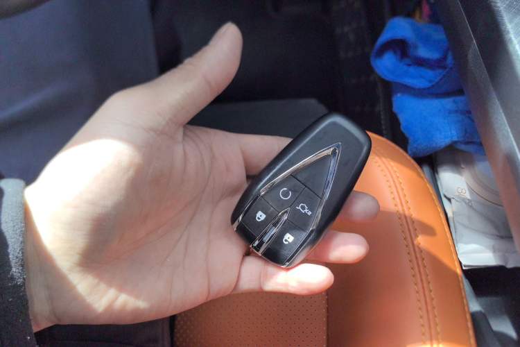 Used CHANGAN UNI-V 2023 1.5T Sport Edition