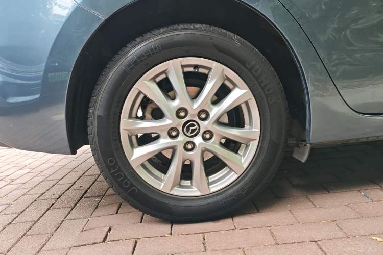 Used Mazda 3 Axela 2017 Sedan 1.5L Automatic Comfort Model Emission Standard China V