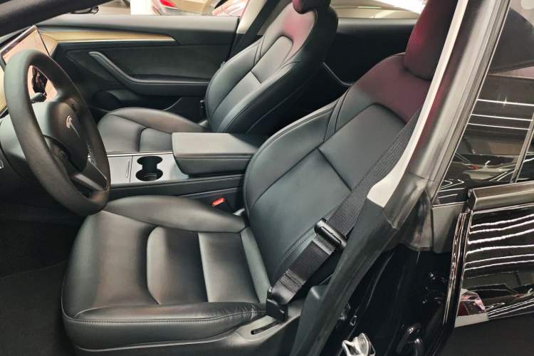 Used Tesla Model 3 2022 Rear-Wheel-Drive Version Left Front Seat