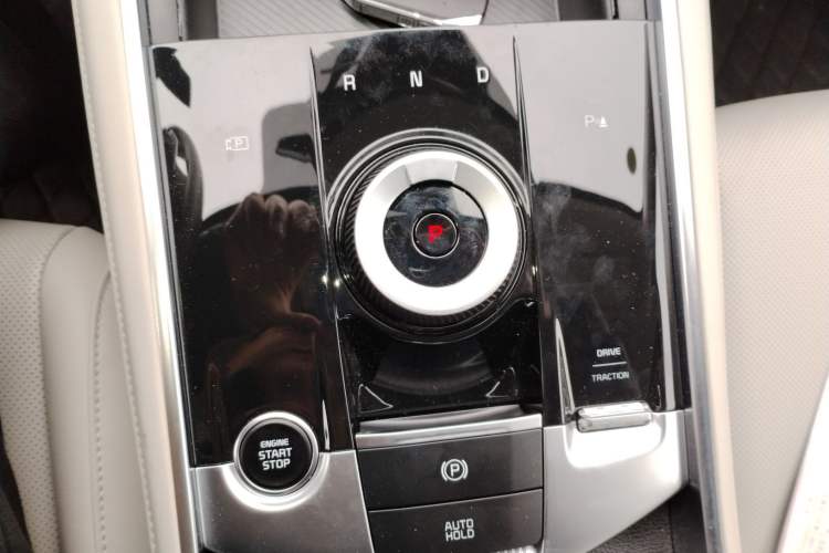 Used Kia Sportage (Chinese Domestic Model) 2025 1.5T Two-Wheel Drive Prestige Smart Enjoyment Version