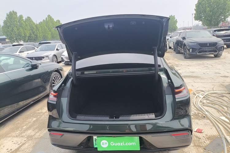 Used Geely Galaxy 8 2025 130km EM-P Starship Edition Trunk