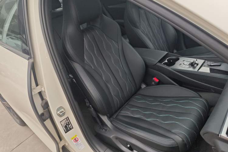 Used BYD Seal 06 New Energy 2025 DM-i Intelligent Drive 120KM Flagship Model Right Front Seat