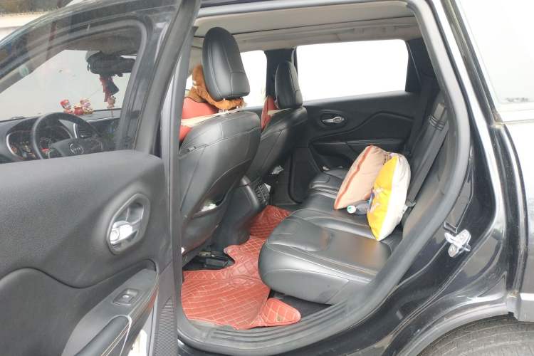 Used Jeep Cherokee 2017 2.4L Leading Edition