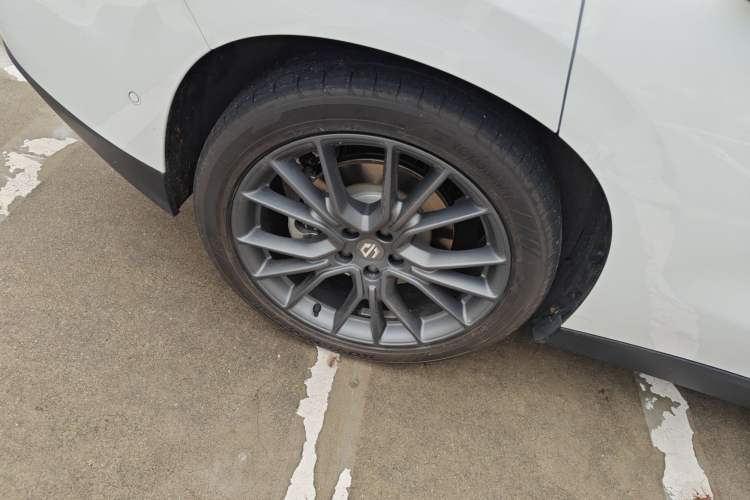 Used Leapmotor C10 2026 210 LiDAR Version Right Rear Wheel Hub