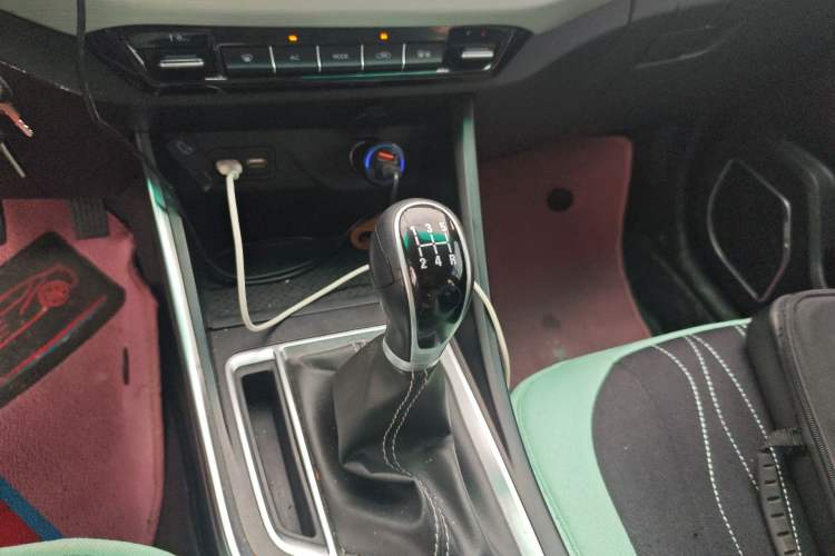 Used Geely Auto Vision X3 2019 Upgraded Model 1.5L Manual Elite Version