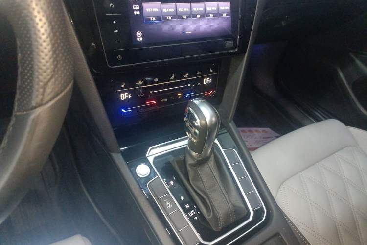 Used Volkswagen Magotan 2023 2 Million Units Limited Edition 330TSI DSG Leading Version Gear Lever