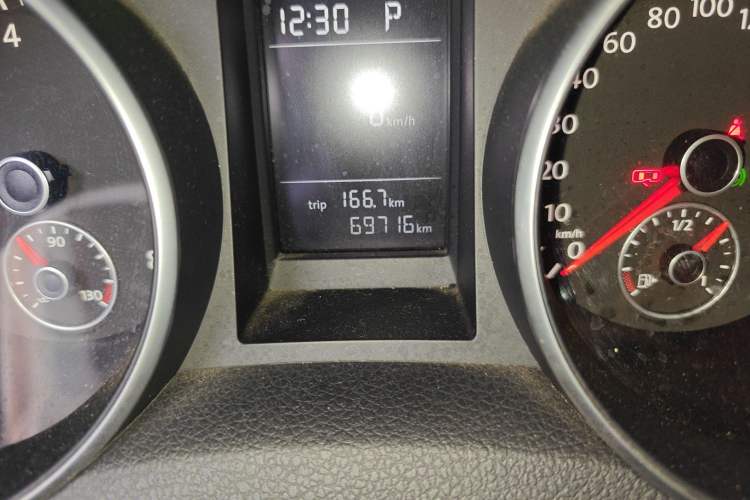 Used Volkswagen Golf 2012 1.4 TSI Automatic Comfort Edition Odometer Close Up