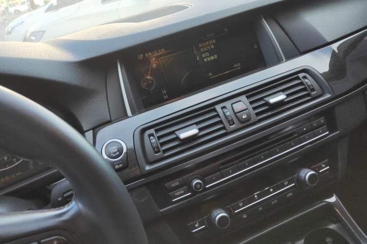 Used BMW 5 Series 2014 525Li Luxury Design Package