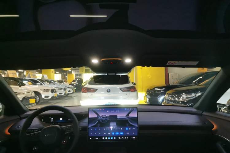 Used Xiaomi Auto SU7 2024 Rear-Drive Long-Range Intelligent Driving Version
