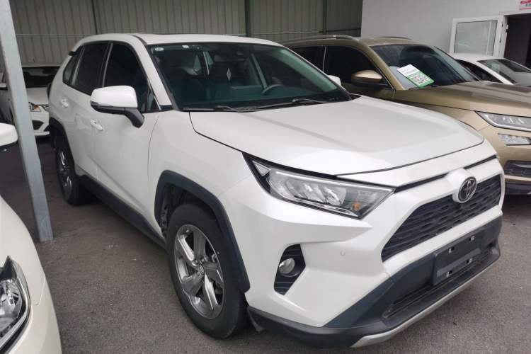 Used Toyota RAV4 2022 2.0L CVT Two-Wheel Drive Fashion Plus Edition
