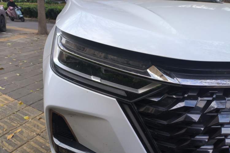 Used Chery Tiggo 8 PRO 2024 Champion Edition 390T Two-Wheel Drive Peak Version 7 Seats
