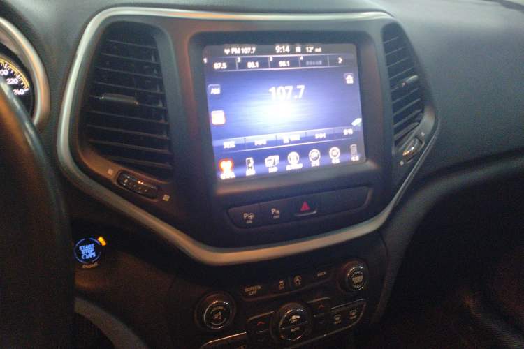 Used Jeep Cherokee 2016 2.4L Superior Edition