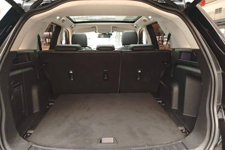 Used Land Rover Discovery Sport 2019 240 PS SE Version China V Standard Trunk