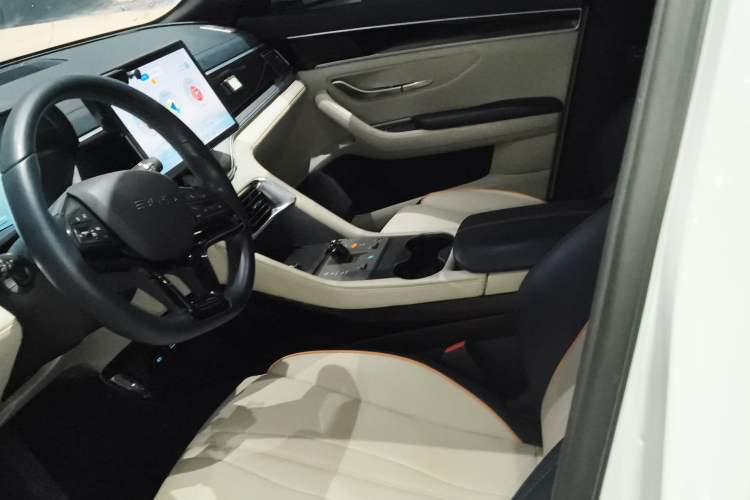 Used BYD Song PLUS New Energy 2023 Champion Edition EV 520KM Prestige Model