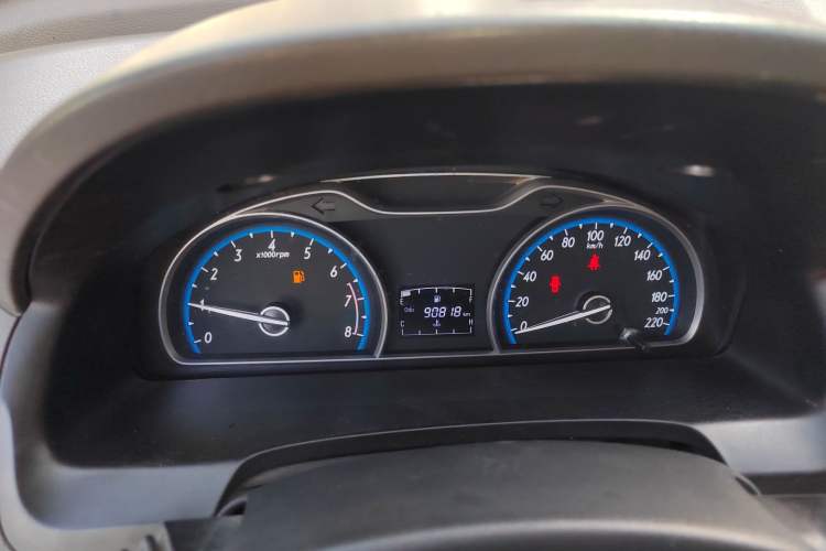 Used Baojun 630 2014 1.5L manual standard version
