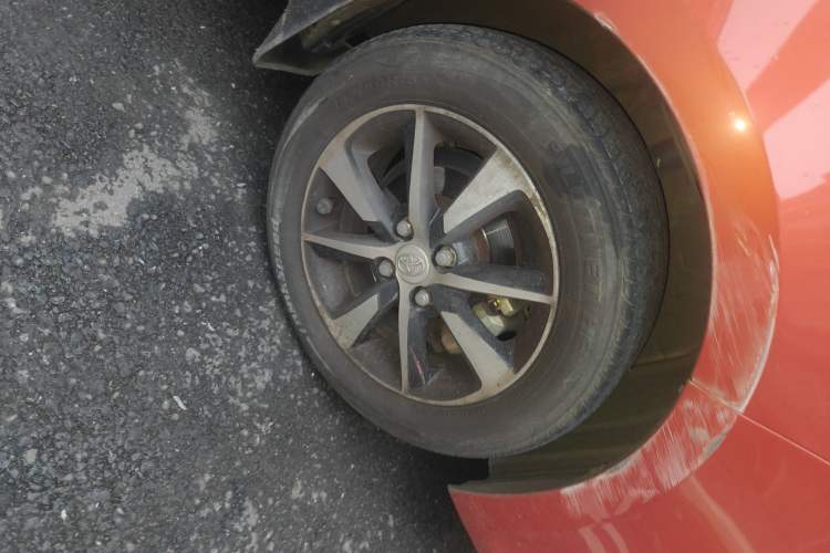 Used Toyota YARiS L Zhi Xuan 2015 1.5G Automatic Orange Limited Edition