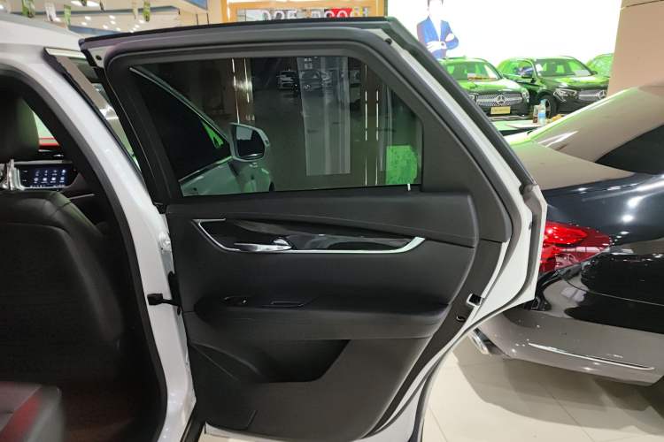 Used Cadillac XT5 2021 28T Luxury Model